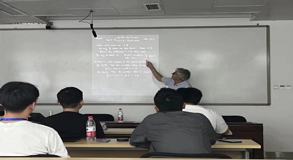 暑期高水平国际科研课程项目顺利实施